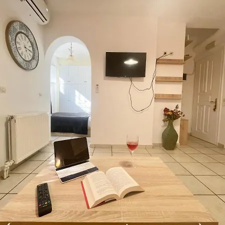 Gem Downtown Apartman *